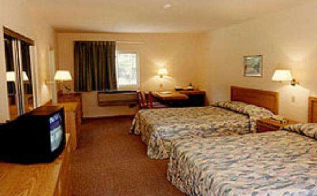 The Stone Gate Resort Lake George Luaran gambar
